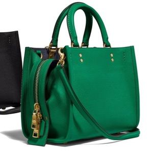 Coach Rogue 25 in Green